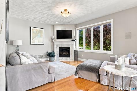 9 Beachside Avenue East Haven CT 06512