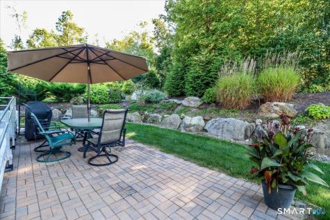 215 Meadow Brook Road Oxford CT 06478