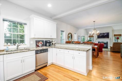 215 Meadow Brook Road Oxford CT 06478