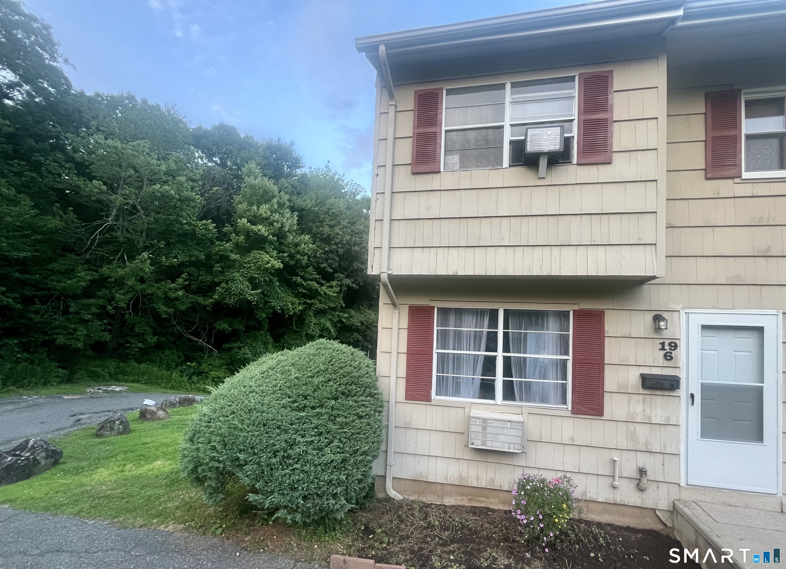 19 Coach Circle Naugatuck CT 06770