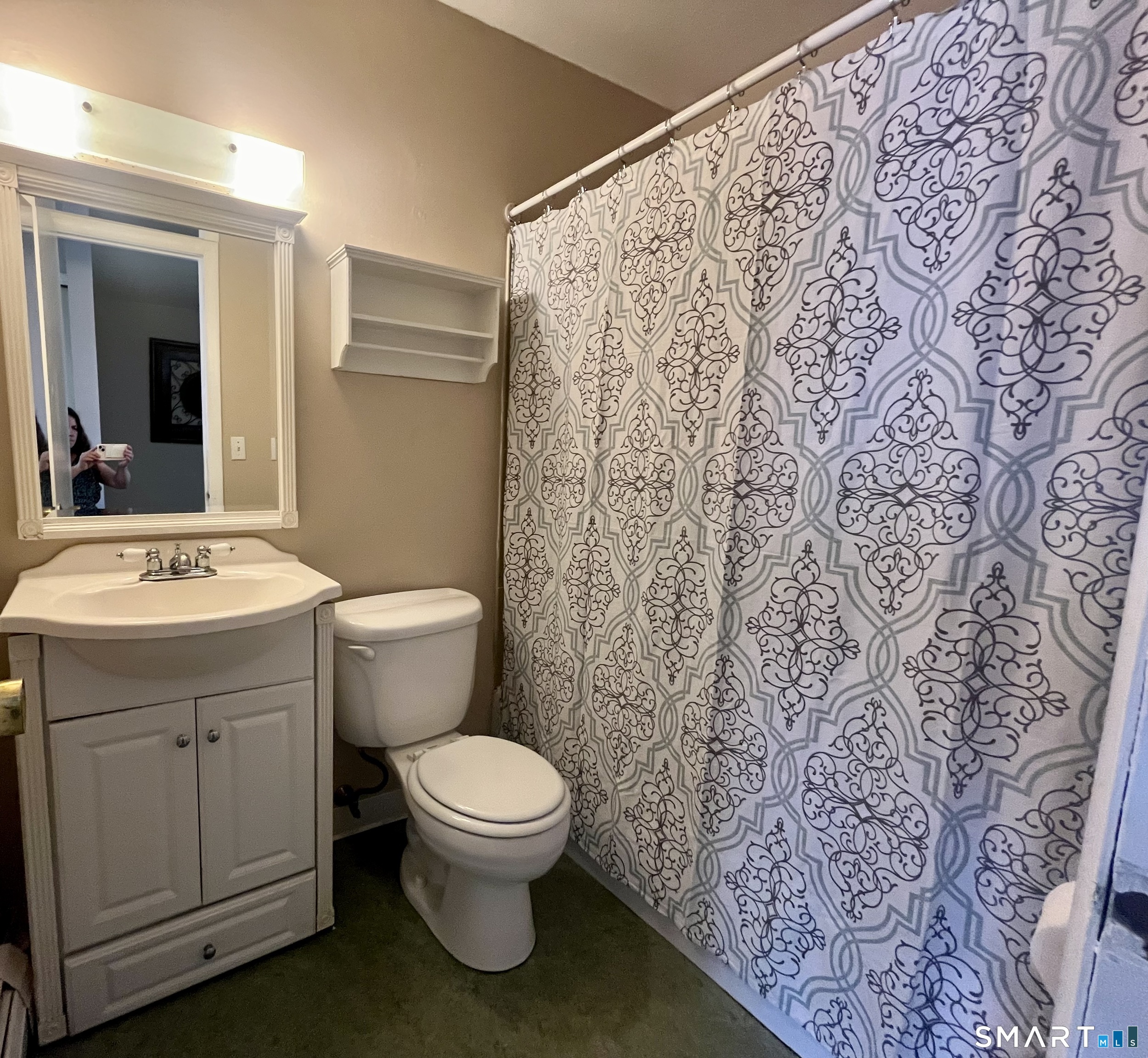 19 Coach Circle Naugatuck CT 06770
