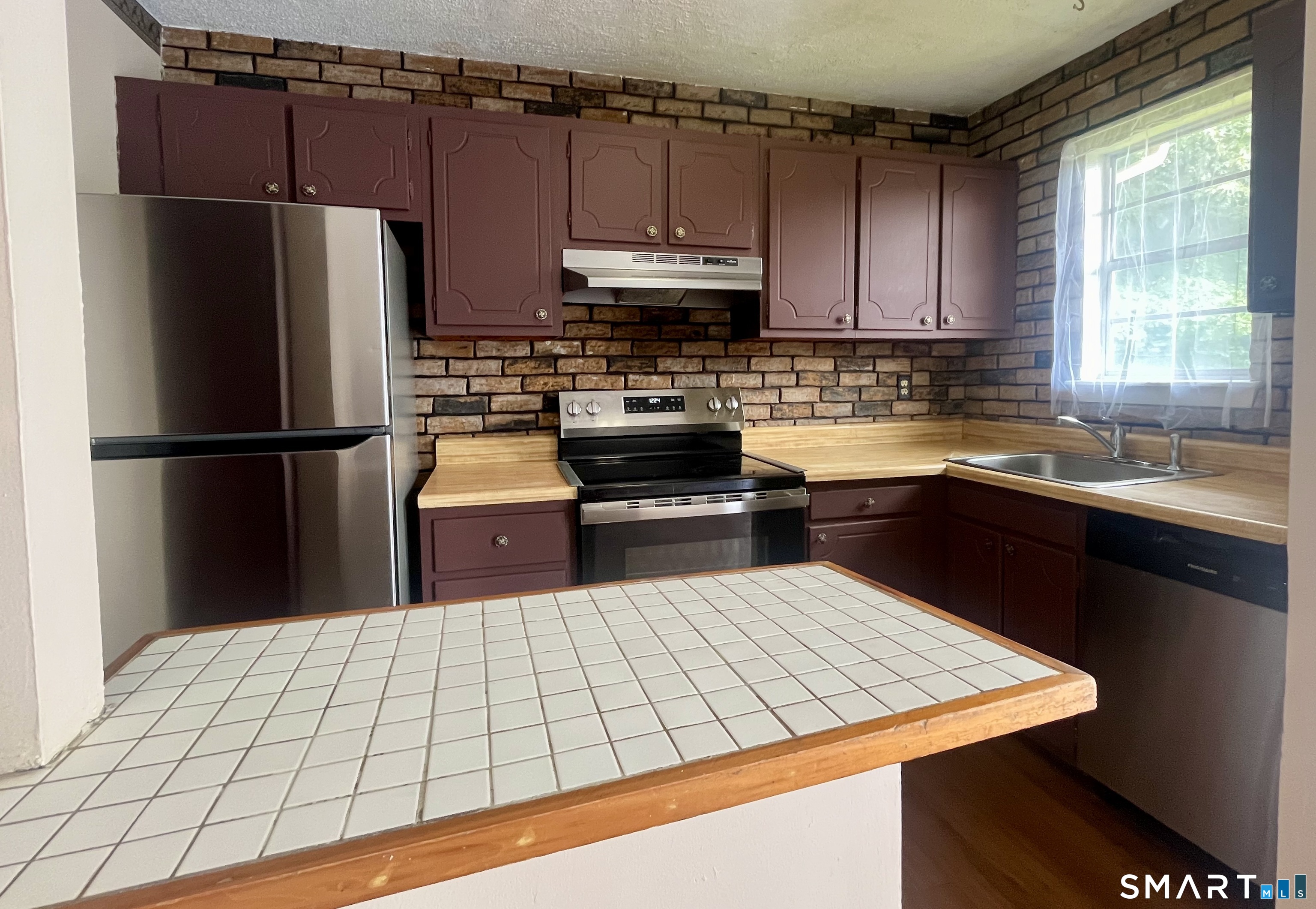 19 Coach Circle Naugatuck CT 06770