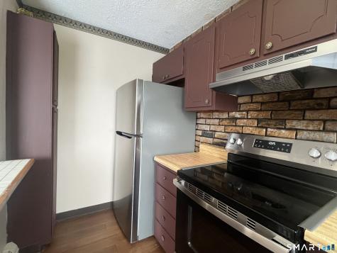 19 Coach Circle Naugatuck CT 06770