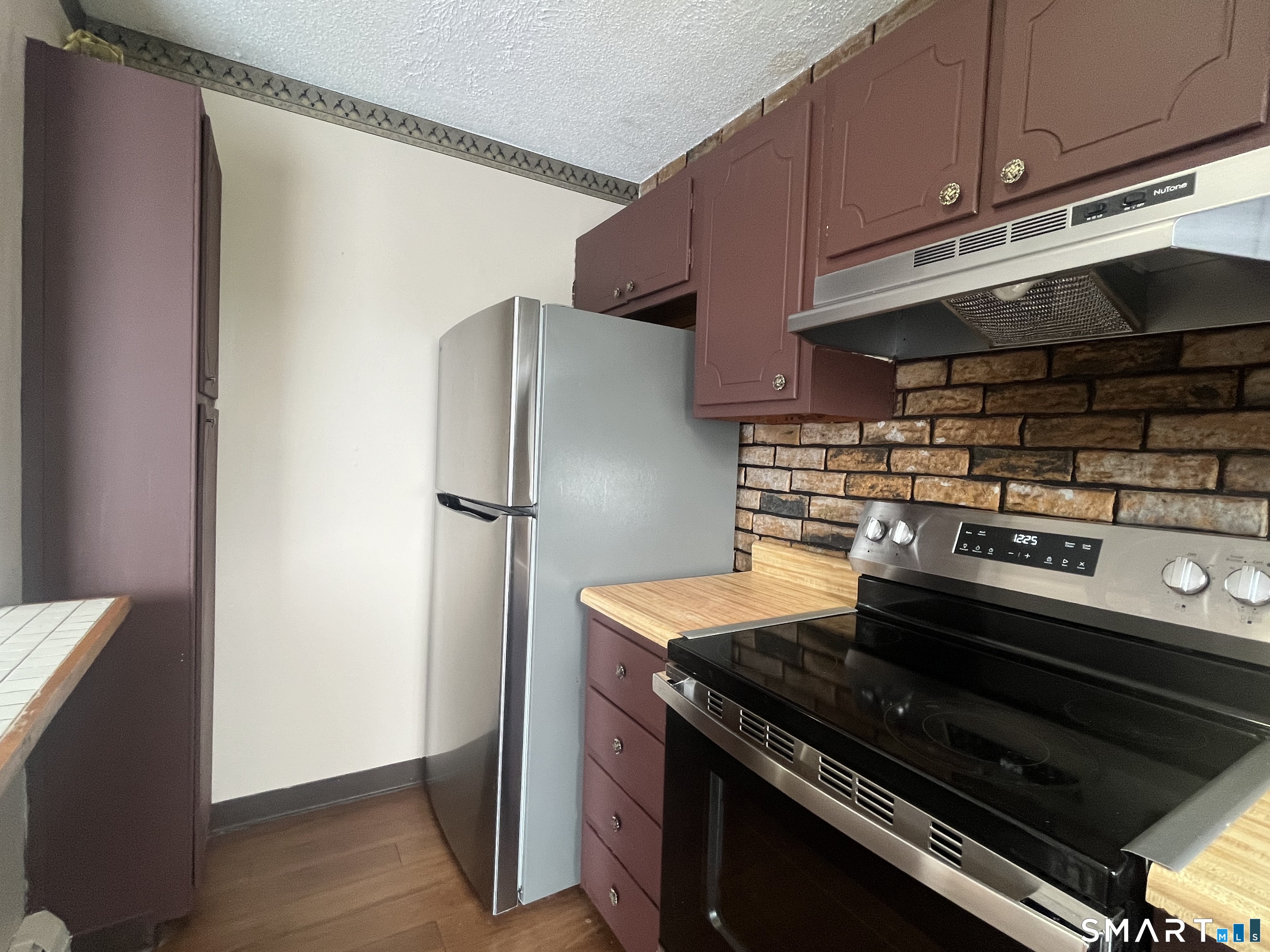 19 Coach Circle Naugatuck CT 06770