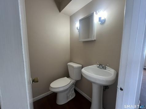 19 Coach Circle Naugatuck CT 06770