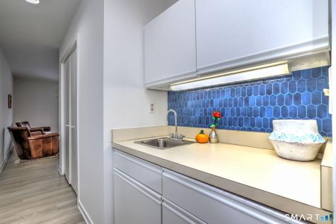 690 Forest Road West Haven CT 06516