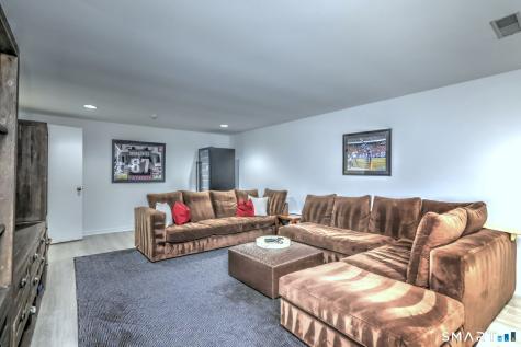 690 Forest Road West Haven CT 06516