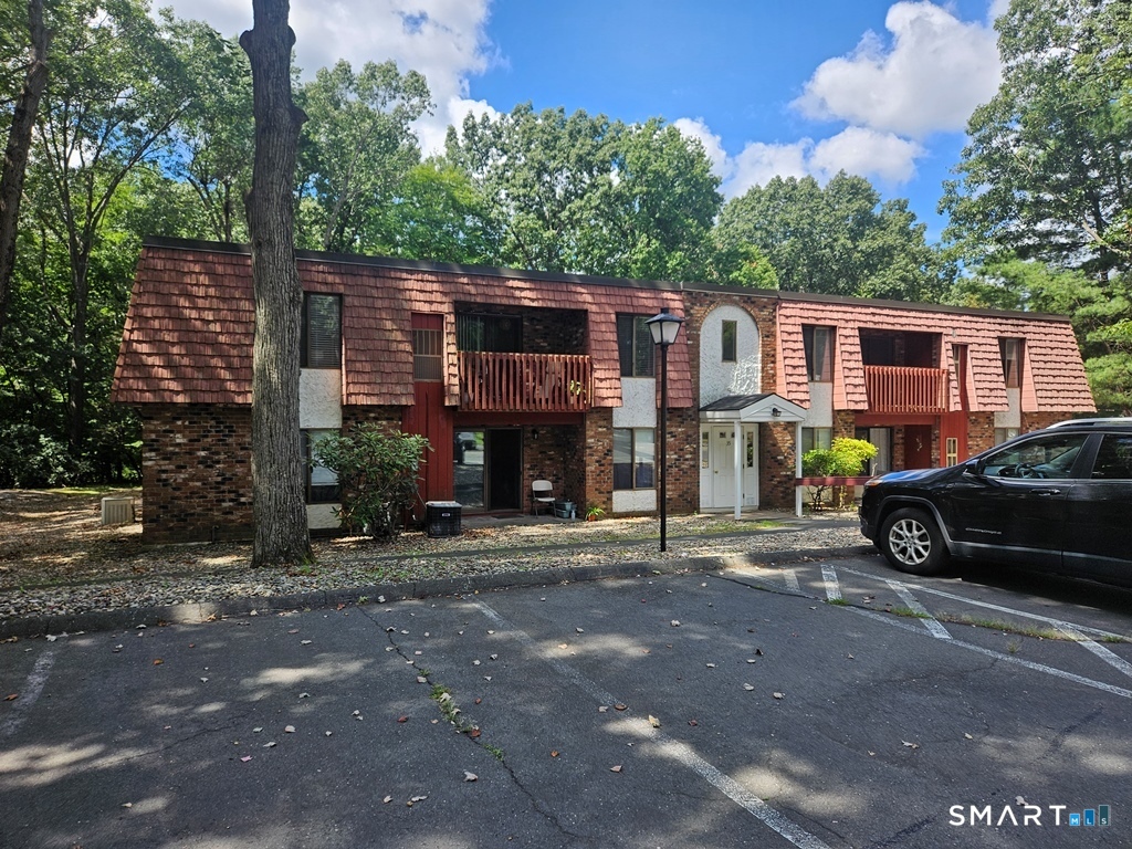 35 Woodsedge Drive Newington CT 06111