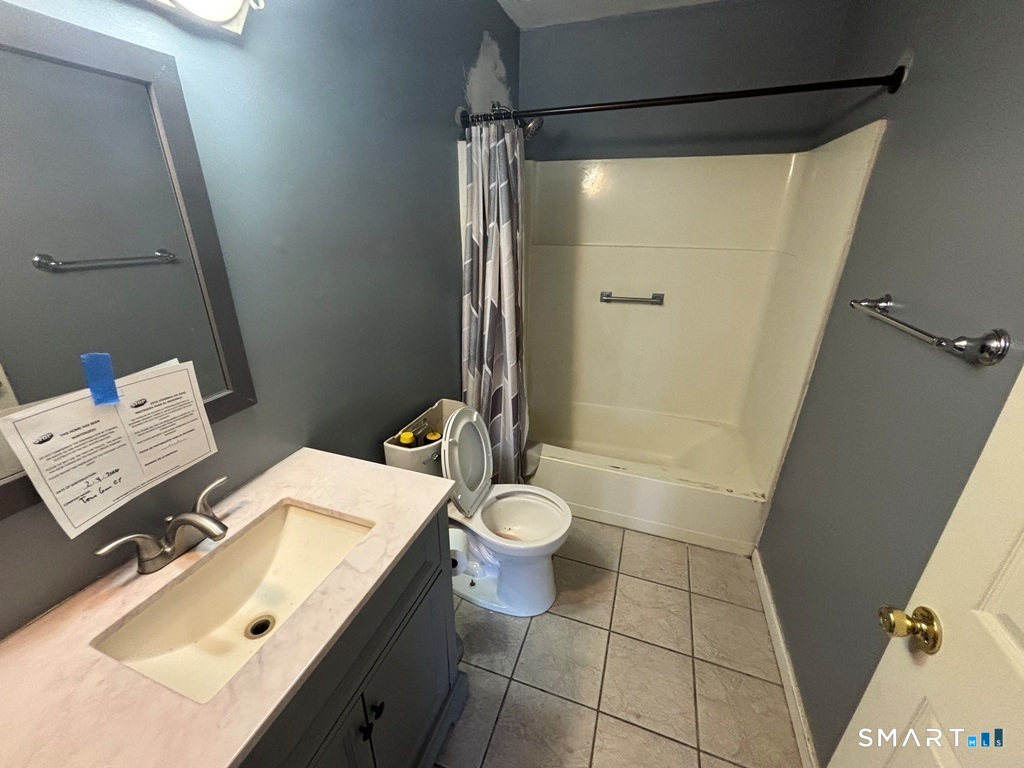 35 Woodsedge Drive Newington CT 06111