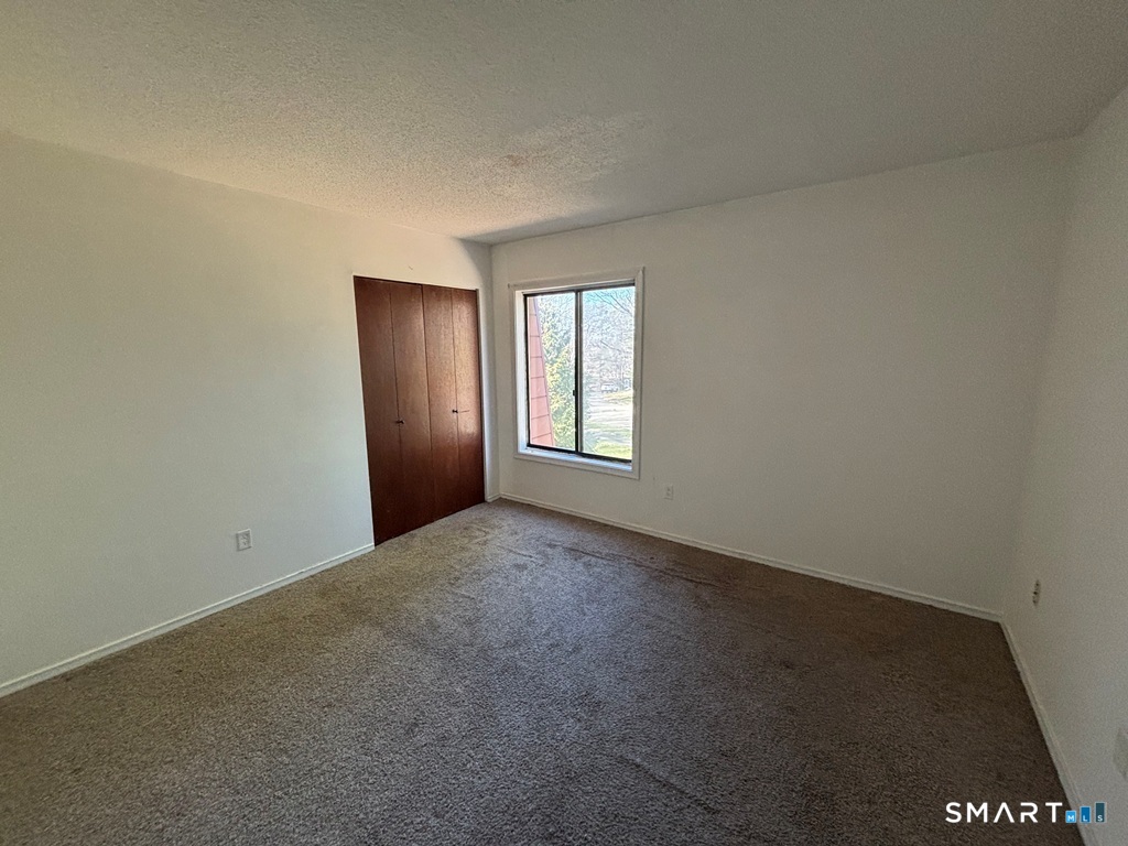 35 Woodsedge Drive Newington CT 06111