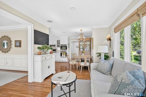 2 Thistle Hollow Avon CT 06001