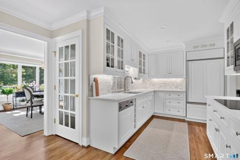 2 Thistle Hollow Avon CT 06001