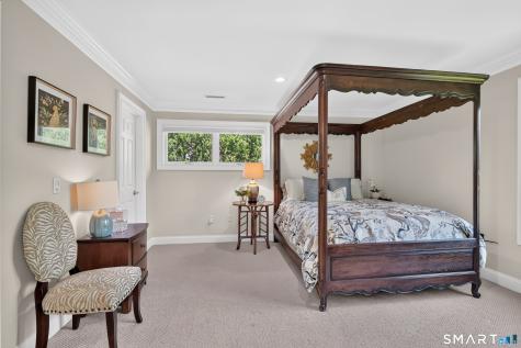 2 Thistle Hollow Avon CT 06001