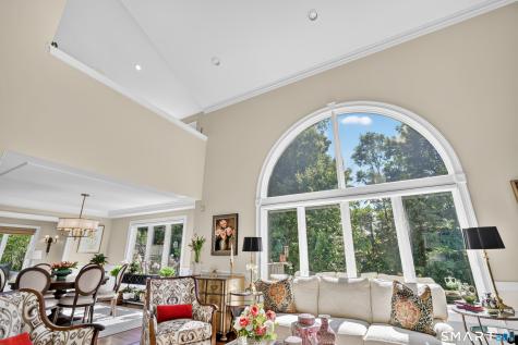 2 Thistle Hollow Avon CT 06001