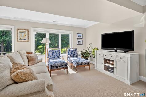 2 Thistle Hollow Avon CT 06001