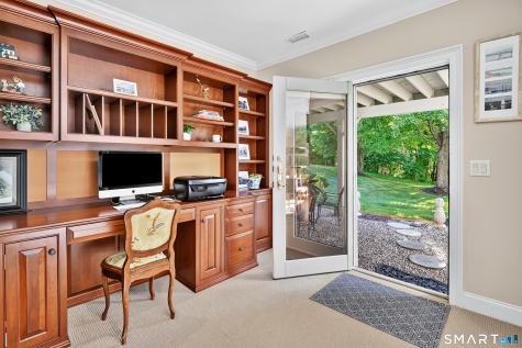 2 Thistle Hollow Avon CT 06001