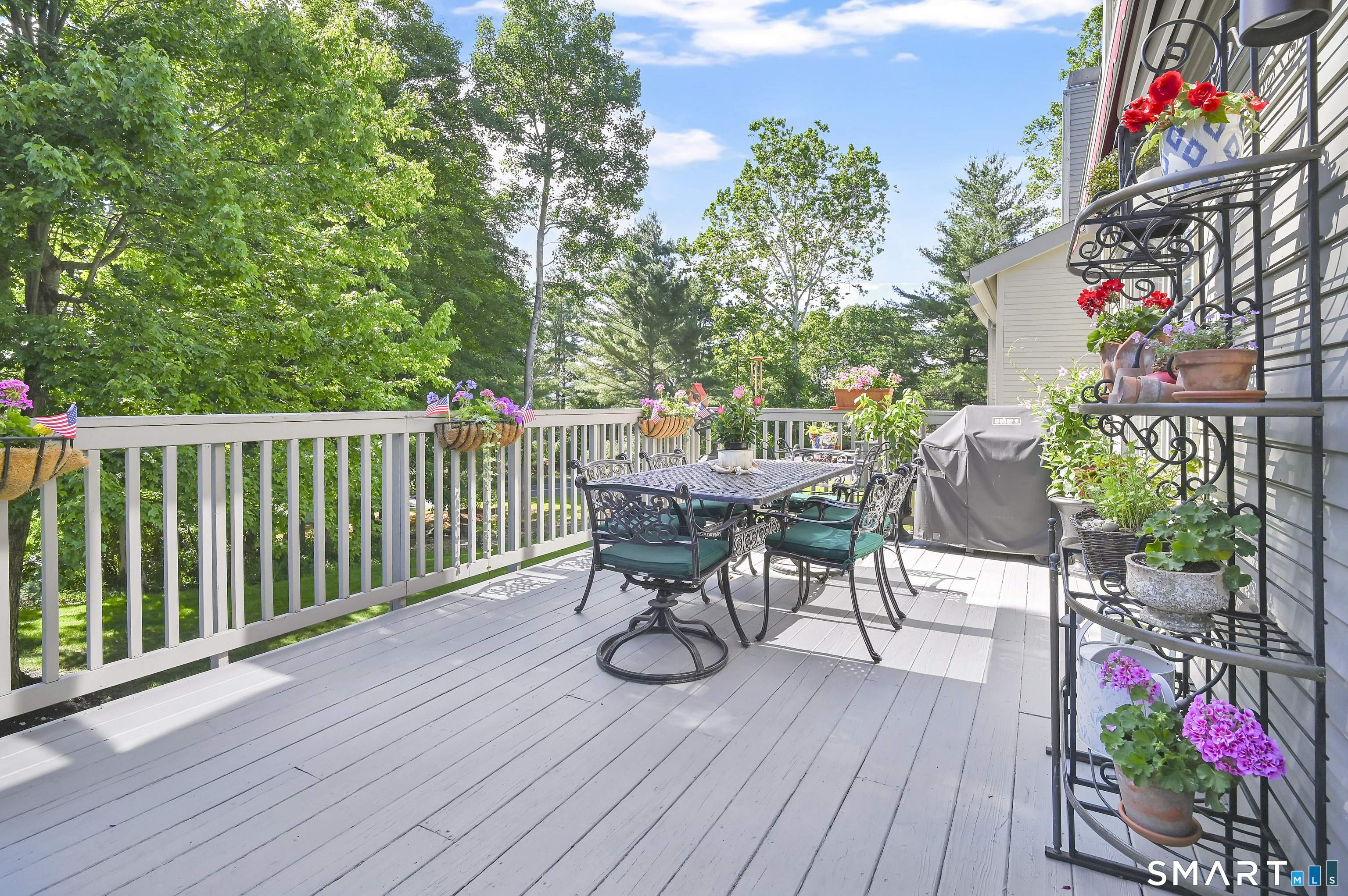 2 Thistle Hollow Avon CT 06001