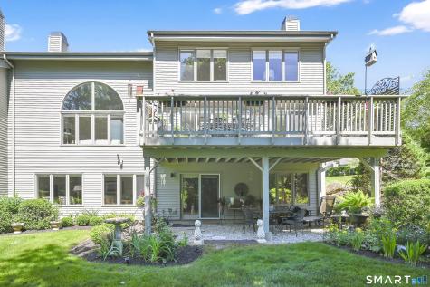 2 Thistle Hollow Avon CT 06001