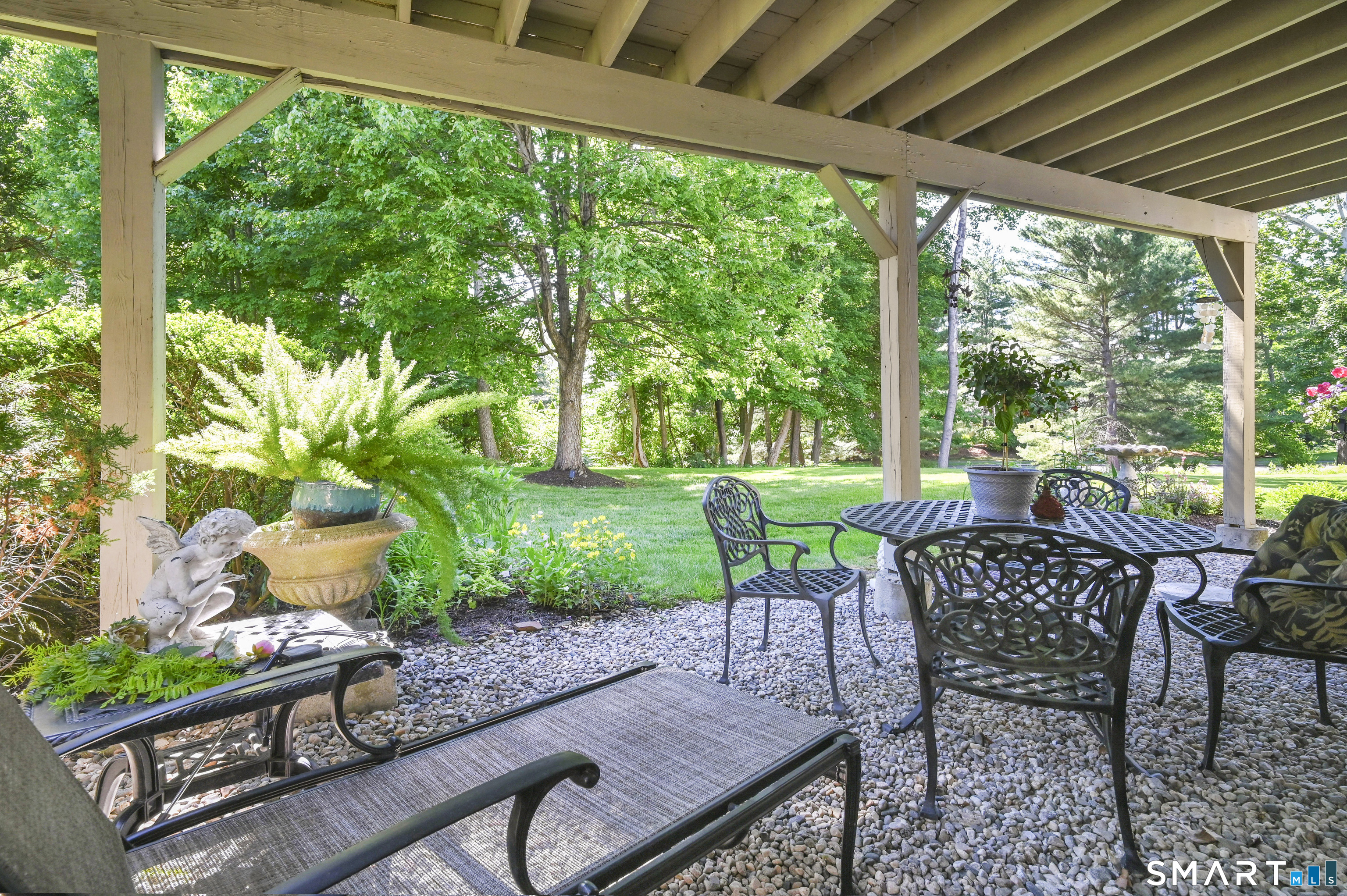 2 Thistle Hollow Avon CT 06001