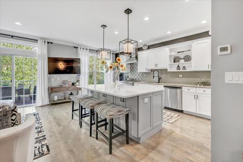 24 Ridgewood Drive Middlebury CT 06762