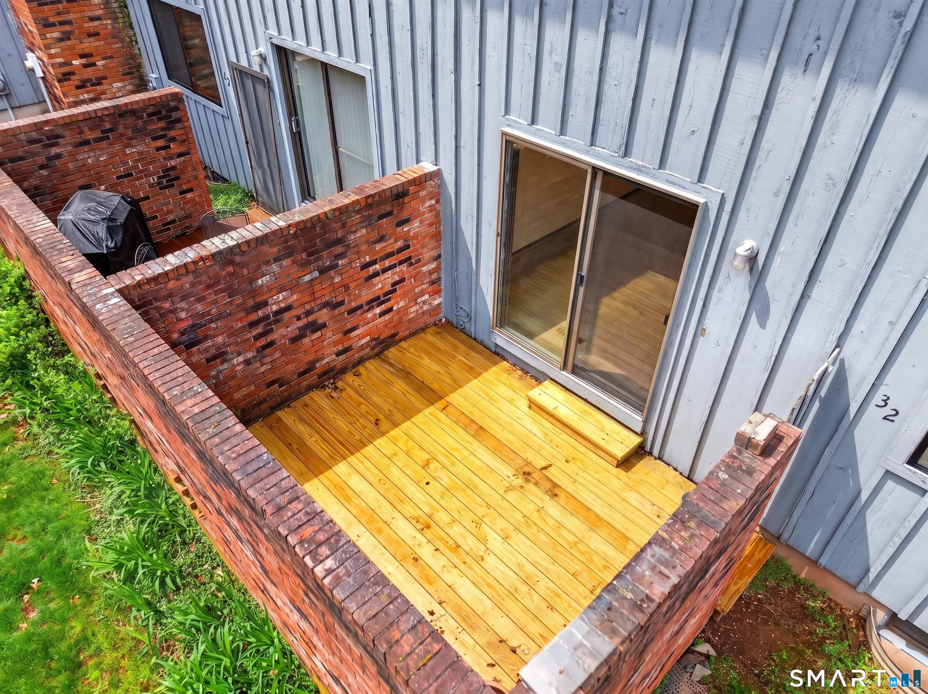 32 Webster Court Newington CT 06111