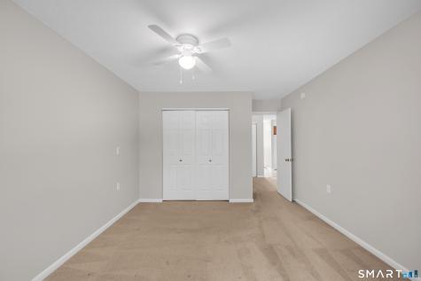 10 Knoll Lane Simsbury CT 06089