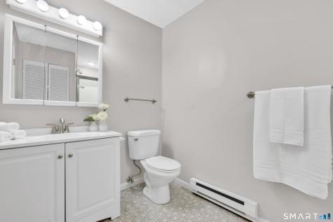 10 Knoll Lane Simsbury CT 06089