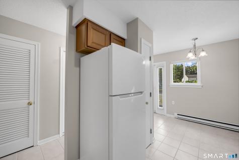 10 Knoll Lane Simsbury CT 06089