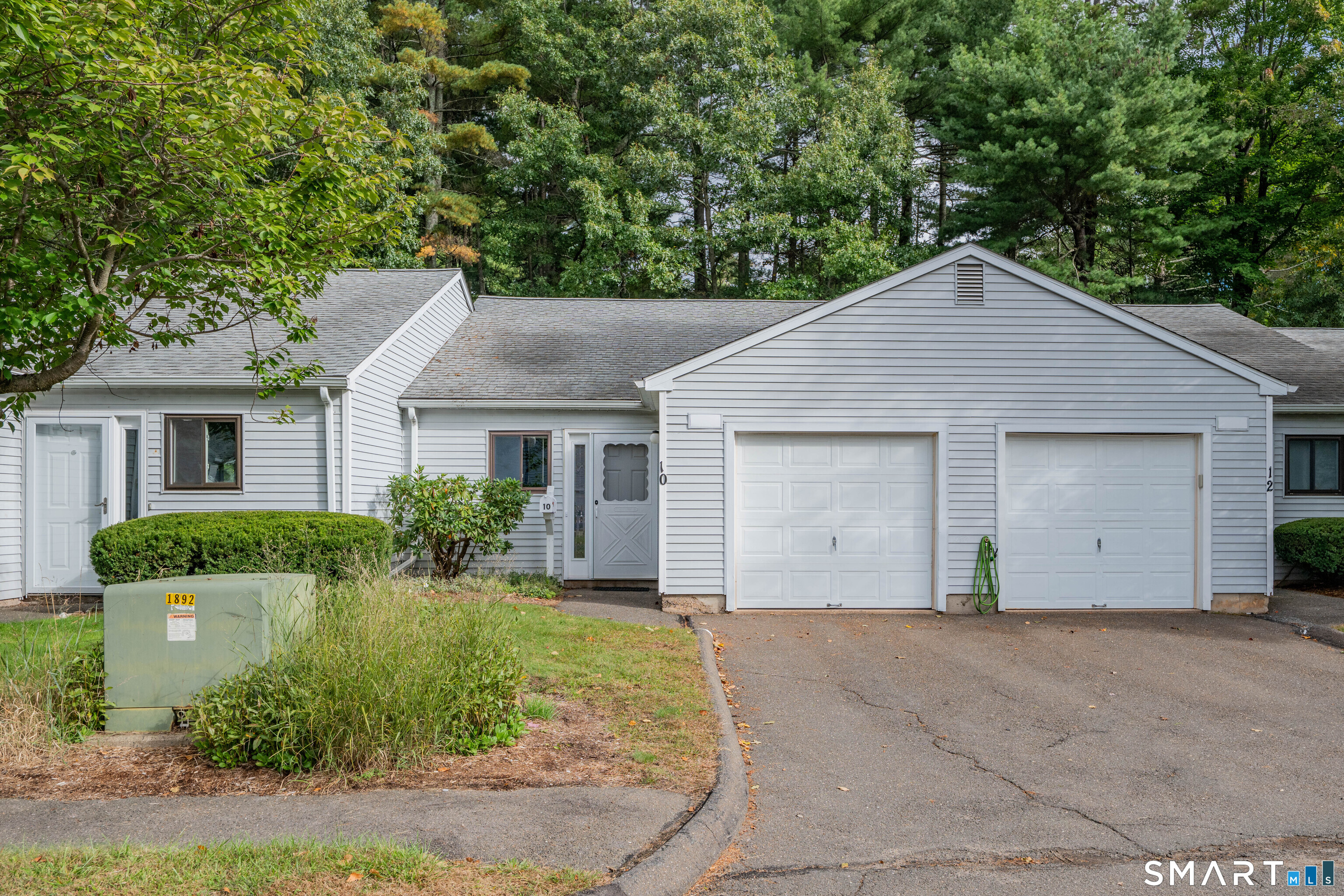 10 Knoll Lane Simsbury CT 06089