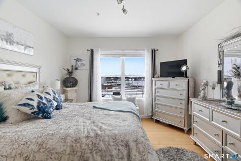 400 Bank Street New London CT 06320