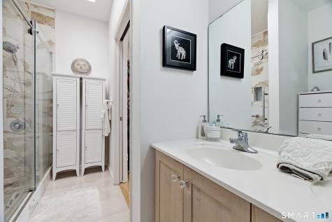 400 Bank Street New London CT 06320