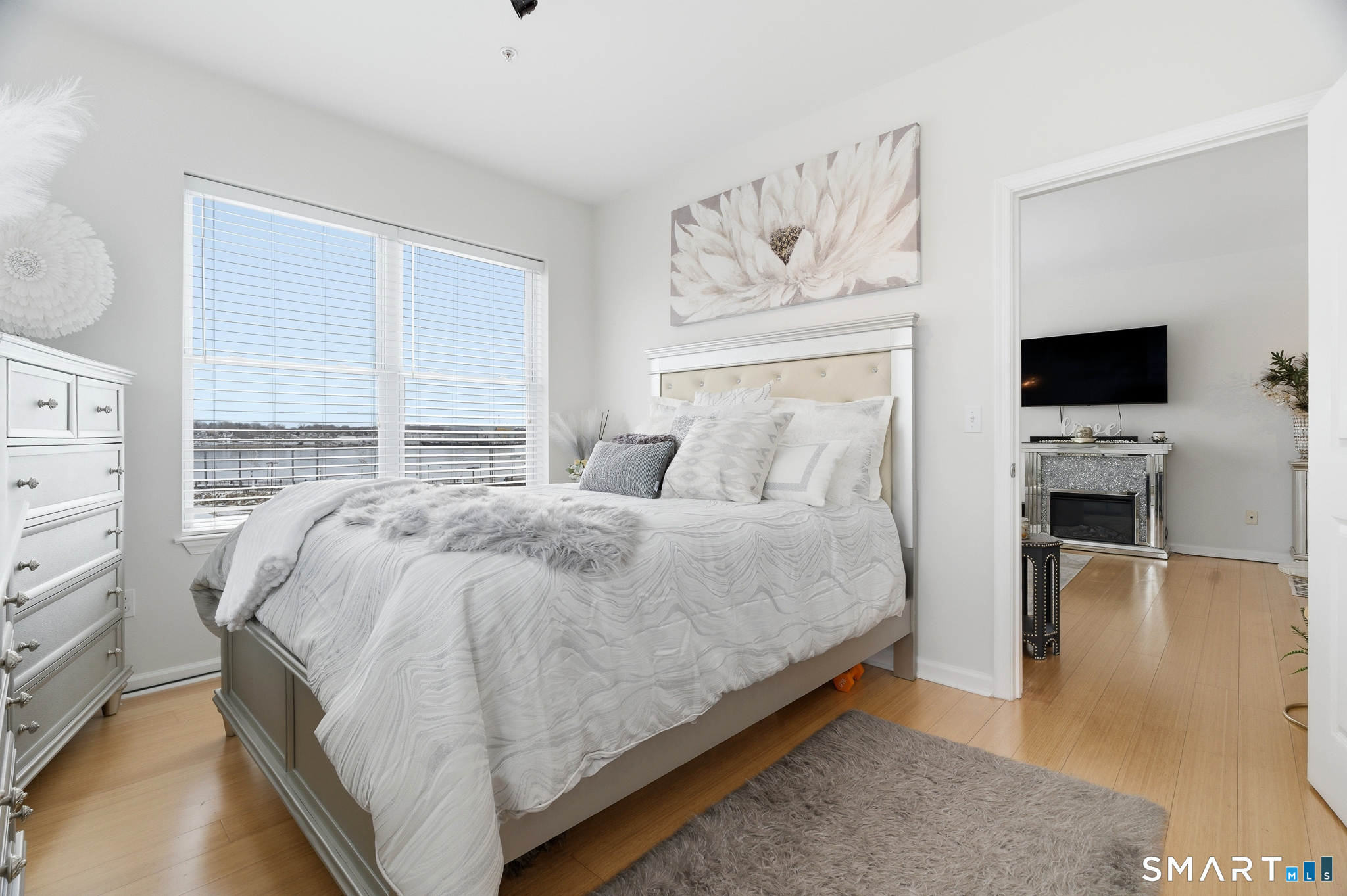 400 Bank Street New London CT 06320