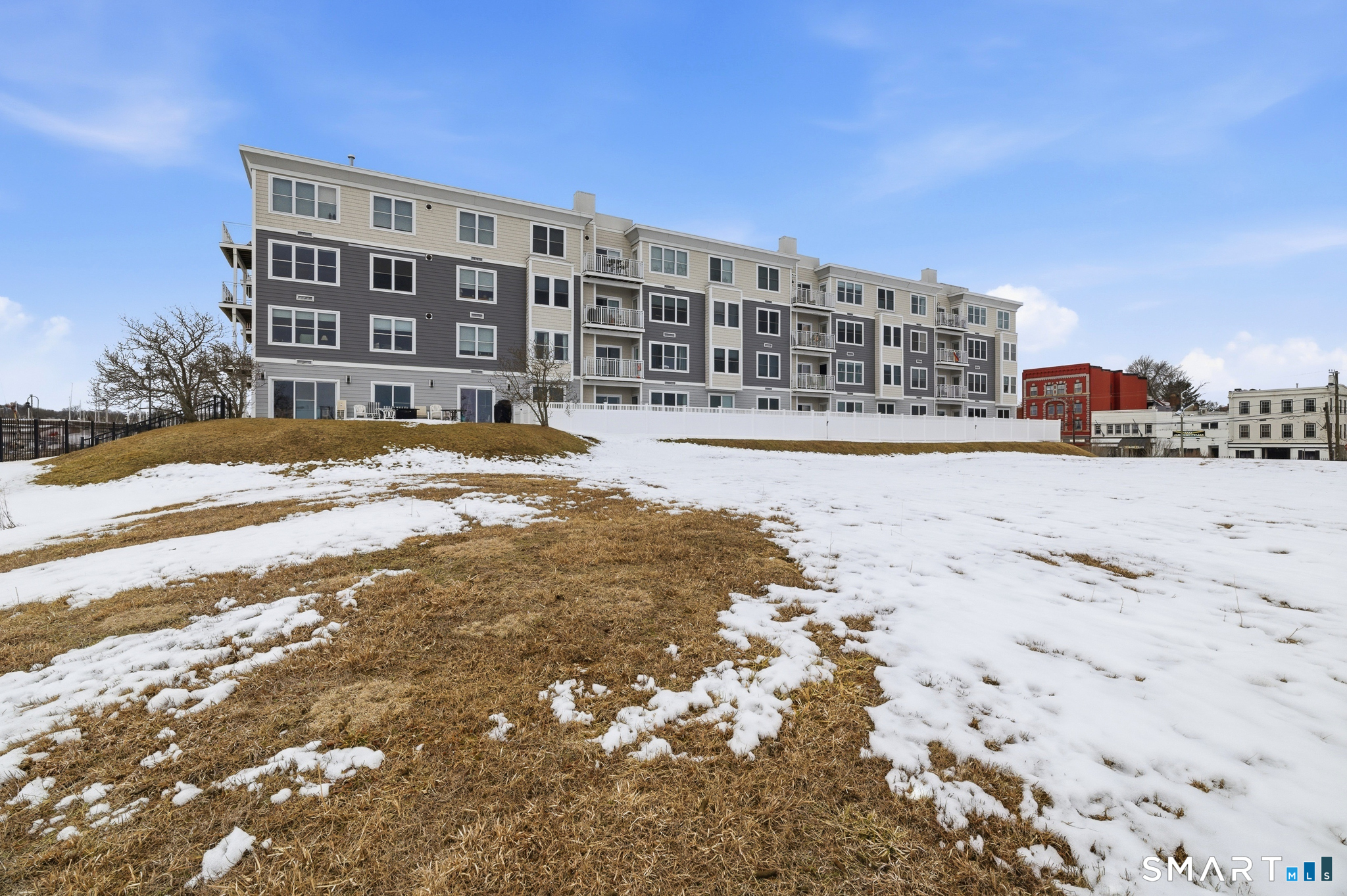 400 Bank Street New London CT 06320