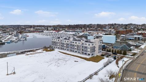 400 Bank Street New London CT 06320