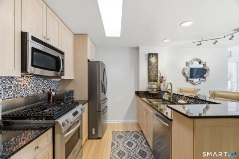 400 Bank Street New London CT 06320