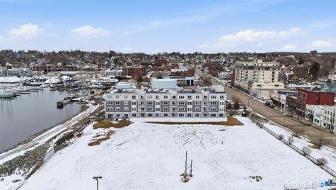 400 Bank Street New London CT 06320