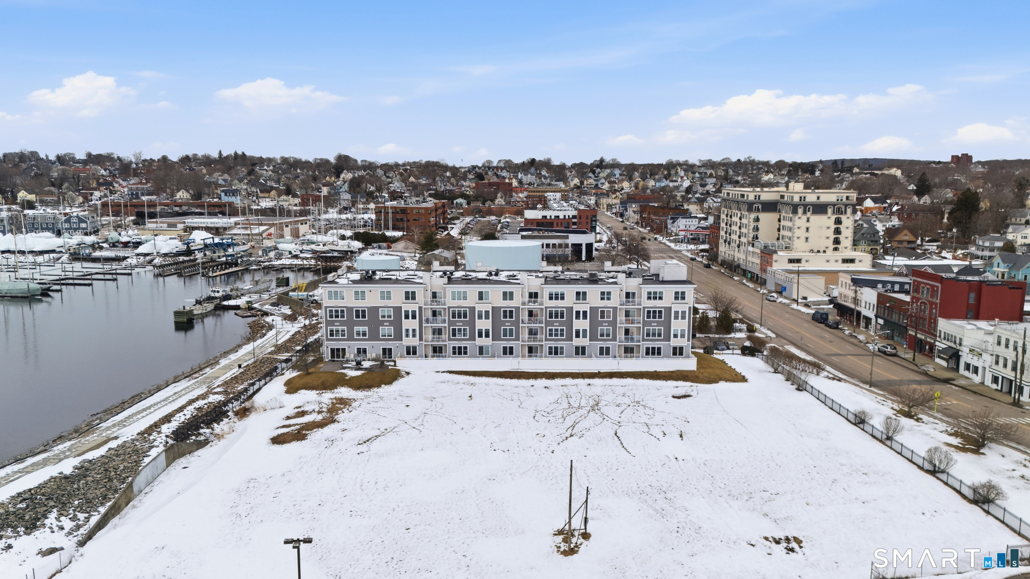 400 Bank Street New London CT 06320