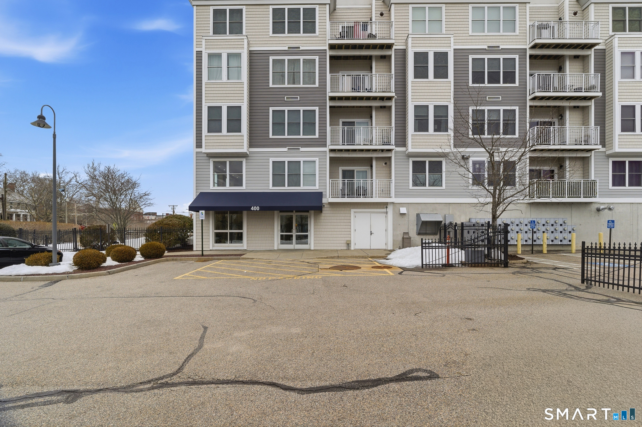 400 Bank Street New London CT 06320