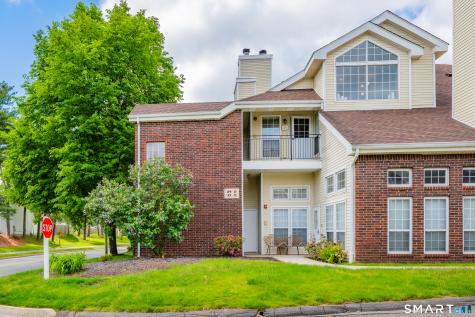 29 Carriage Crossing Lane Middletown CT 06457