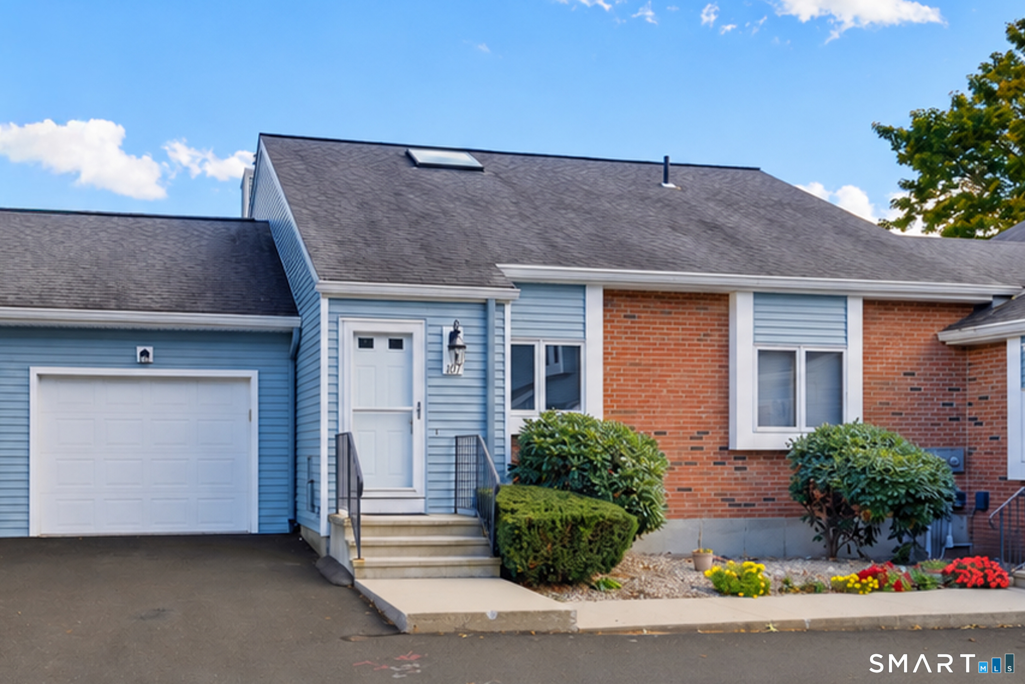 107 Sand Stone Drive South Windsor CT 06074