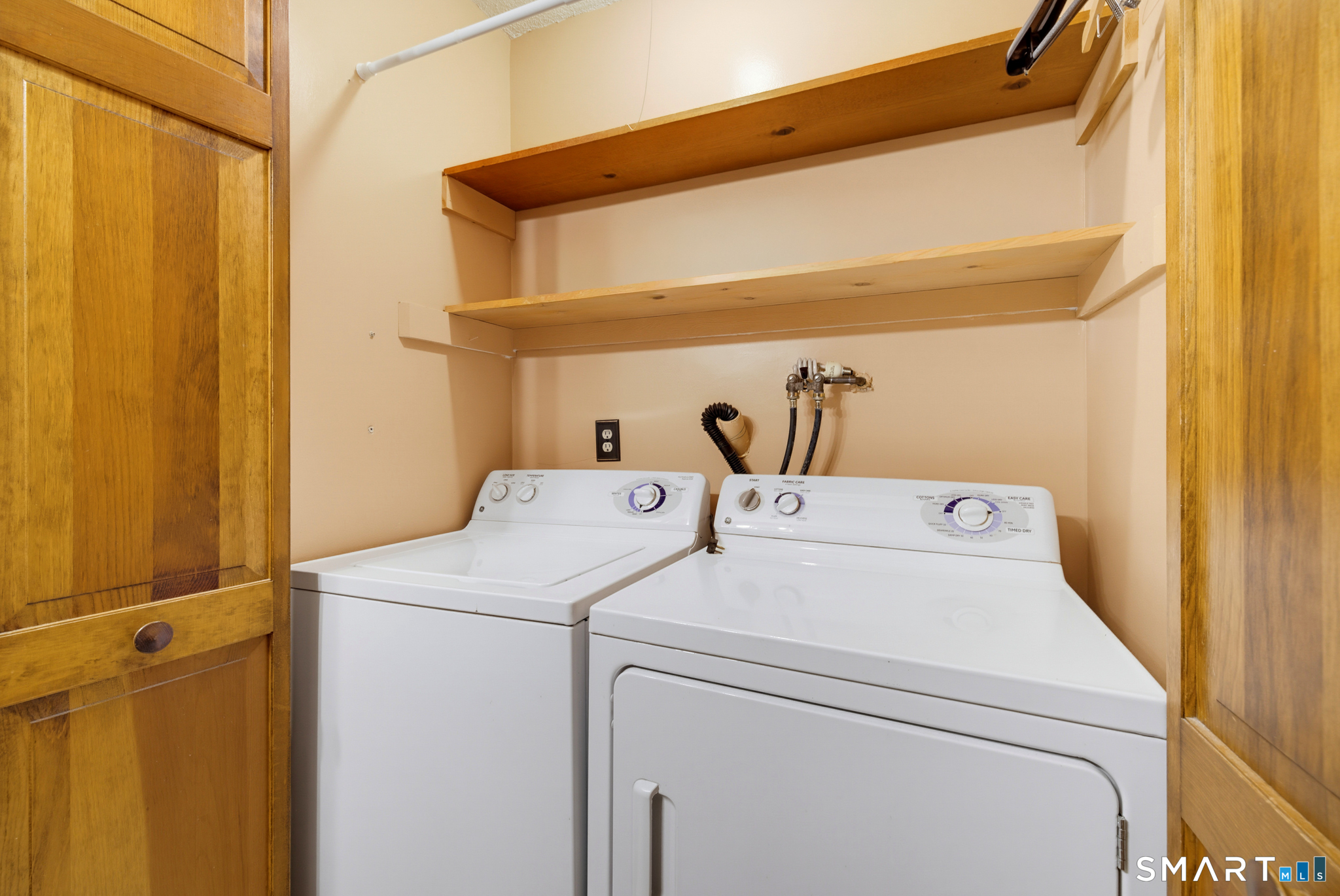 107 Sand Stone Drive South Windsor CT 06074