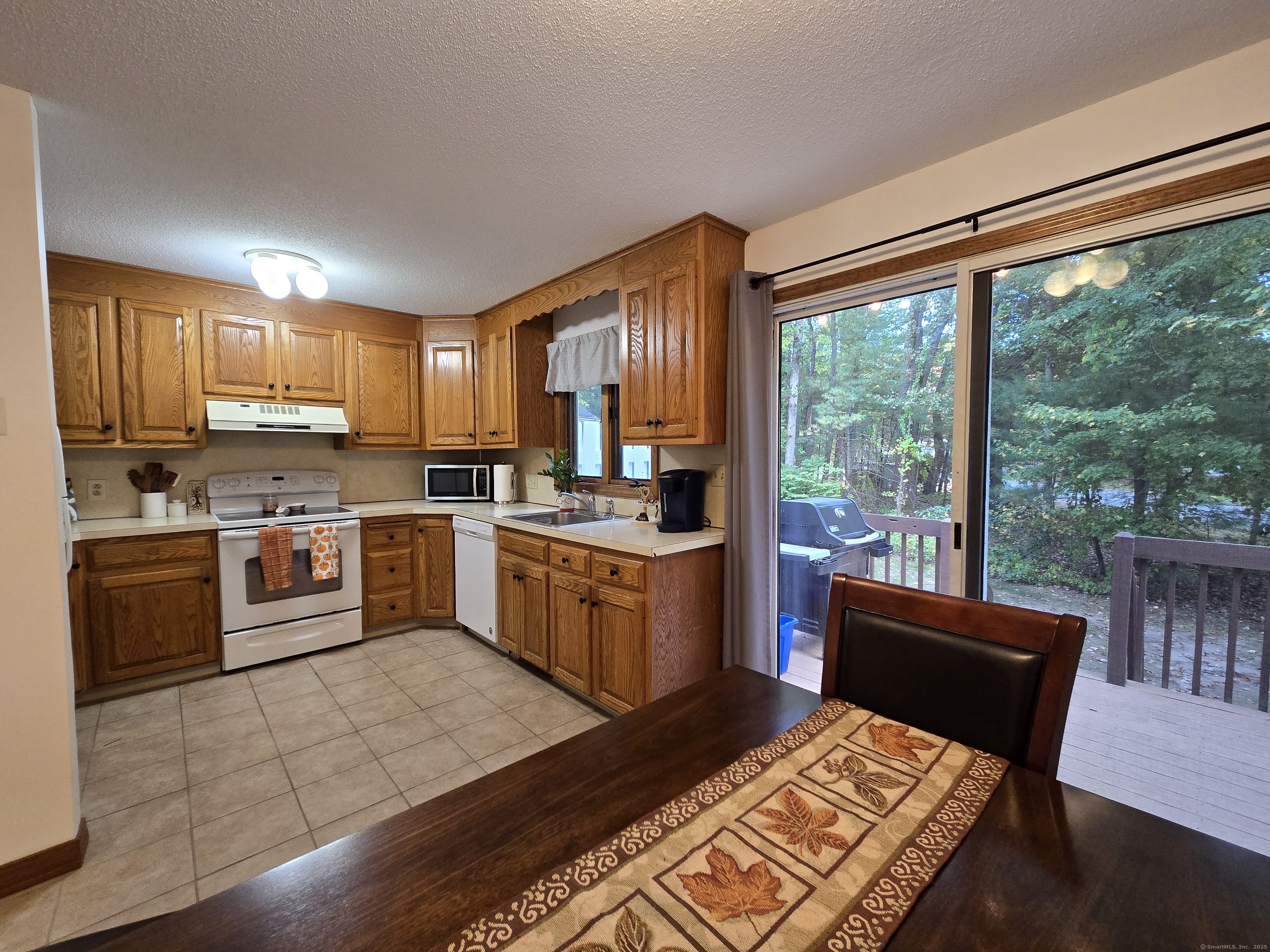 85 Oldefield Farms Enfield CT 06082