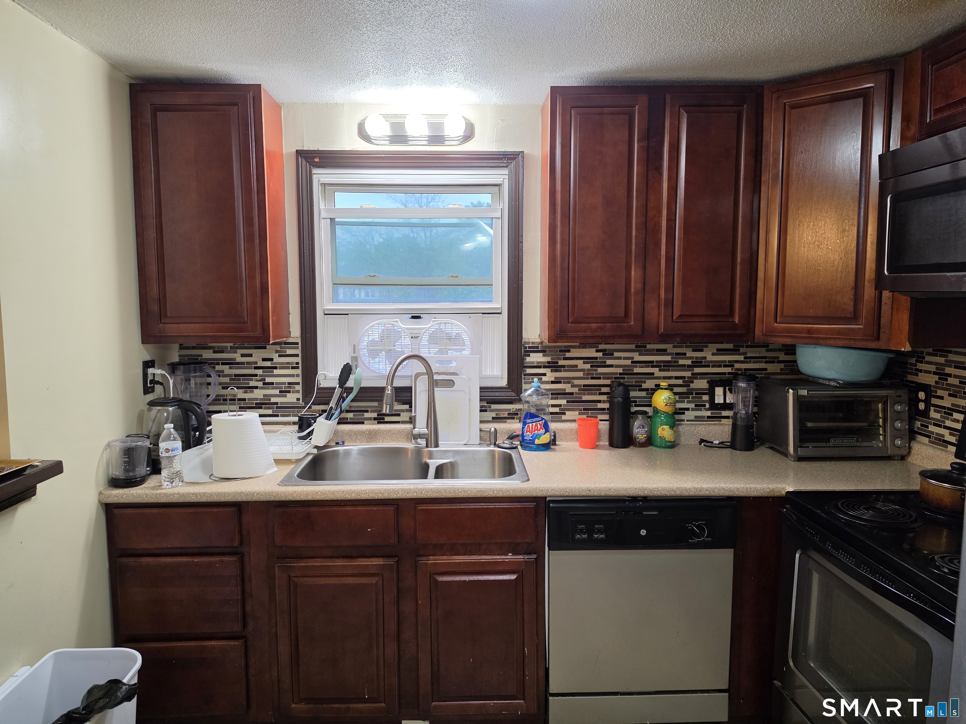 509 Burnside Avenue East Hartford CT 06108