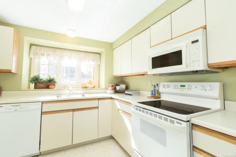 7 West Meadow Lane Middletown CT 06457