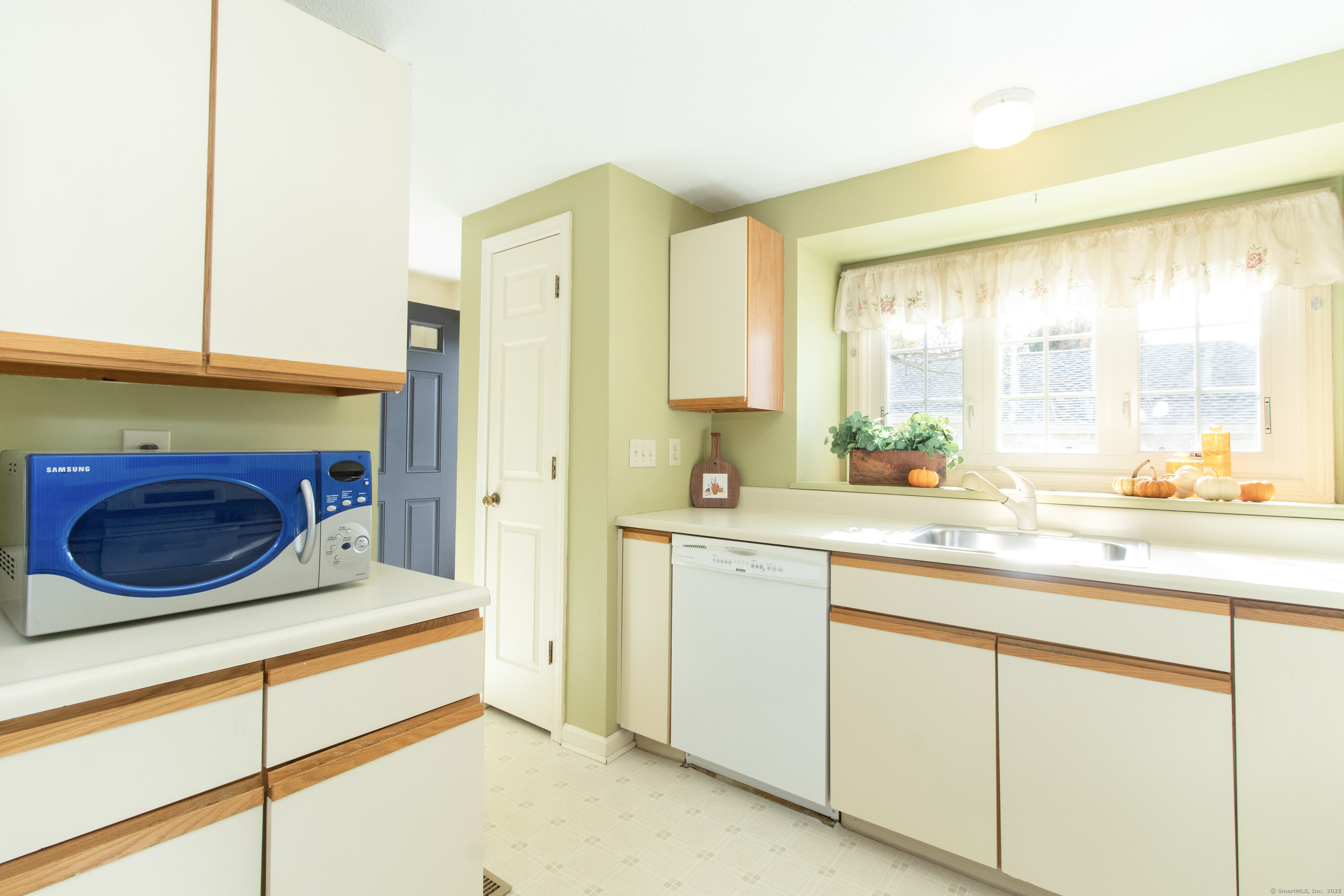 7 West Meadow Lane Middletown CT 06457