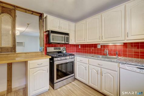290 Williamstown Court Newington CT 06111