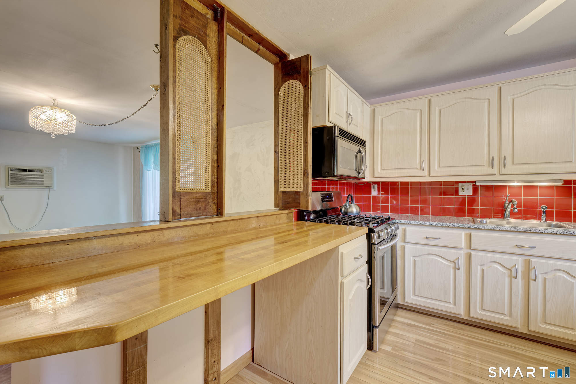 290 Williamstown Court Newington CT 06111