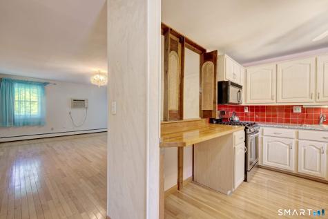 290 Williamstown Court Newington CT 06111