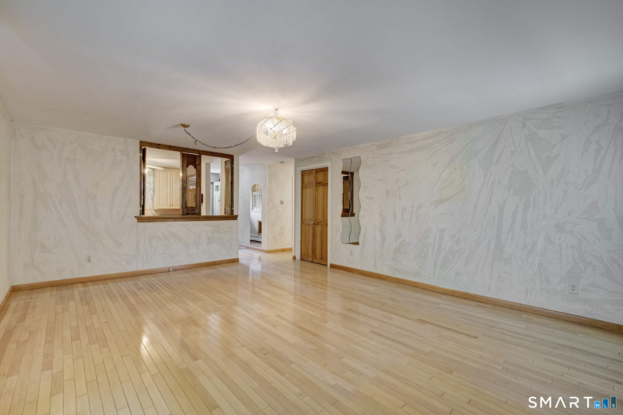 290 Williamstown Court Newington CT 06111