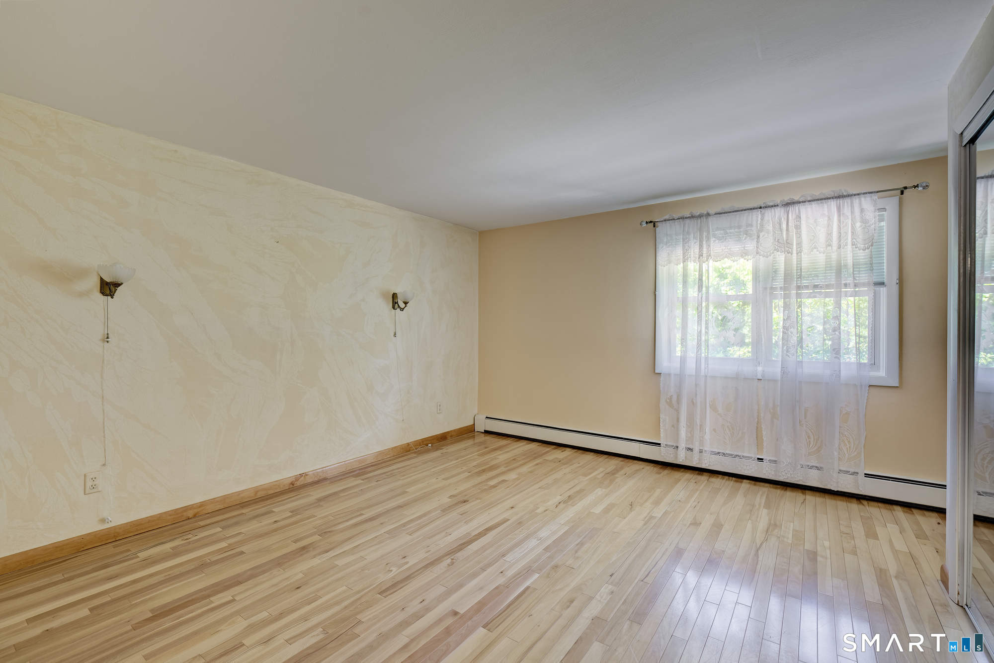 290 Williamstown Court Newington CT 06111